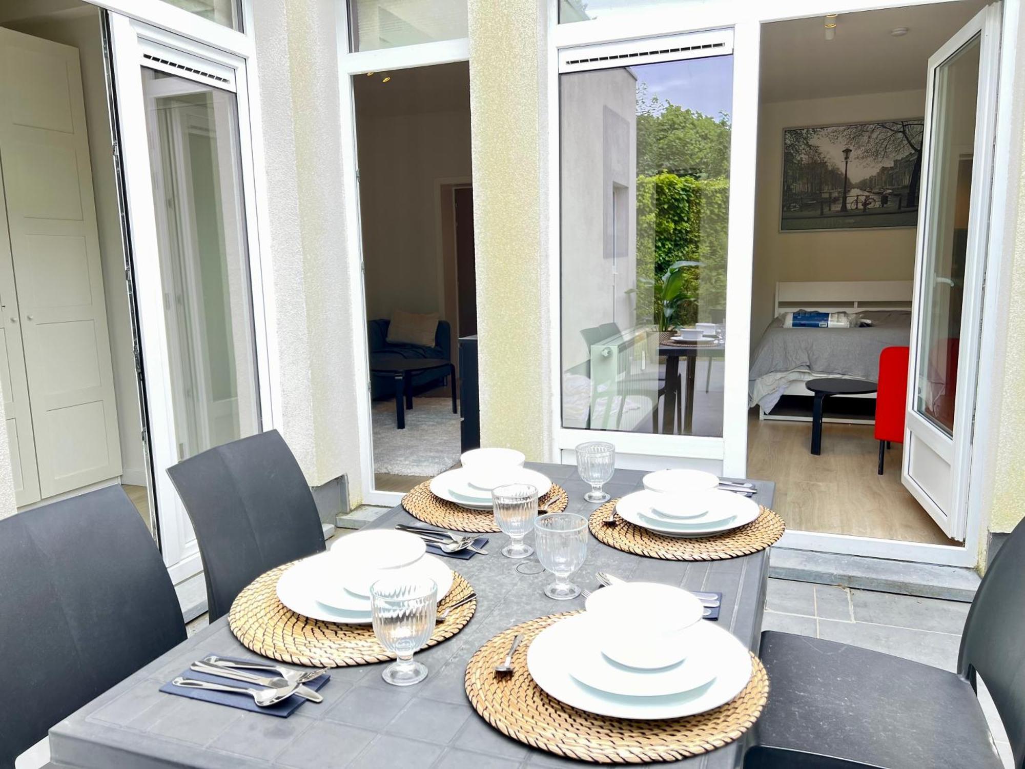 2 Bedroom With Garden Close To Station Gand